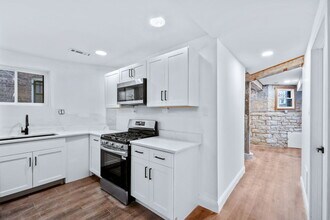 2624 N Albany Ave in Chicago, IL - Building Photo - Building Photo