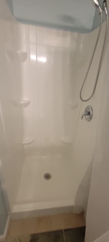 5201 Brawood St in North Springfield, VA - Foto de edificio - Building Photo