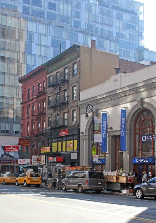 128 E 86th St in New York, NY - Foto de edificio
