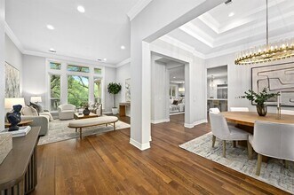 2704 Regents Park in Austin, TX - Building Photo - Building Photo