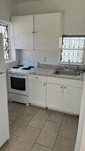 5727 SW 5th Ter in Miami, FL - Foto de edificio - Building Photo