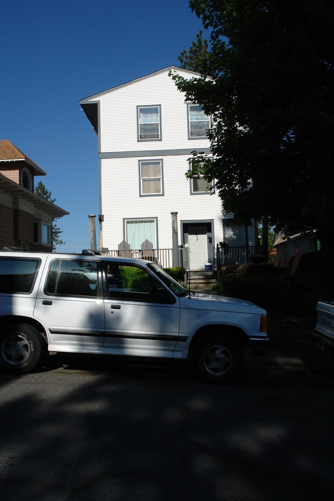 720 S Lincoln Pl in Spokane, WA - Foto de edificio - Building Photo