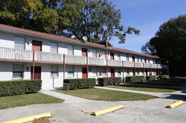 Murray Hill Village Apartments in Jacksonville, FL - Foto de edificio - Building Photo