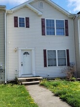 7 Lotus Dr in Martinsburg, WV - Building Photo - Building Photo