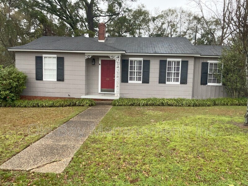 64 Hathaway Rd W in Mobile, AL - Building Photo