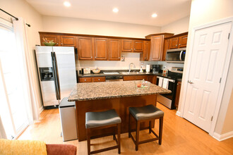 123 Patrick St in South Bend, IN - Foto de edificio - Building Photo