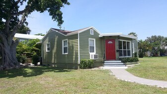 1231 Longwood St in West Palm Beach, FL - Building Photo