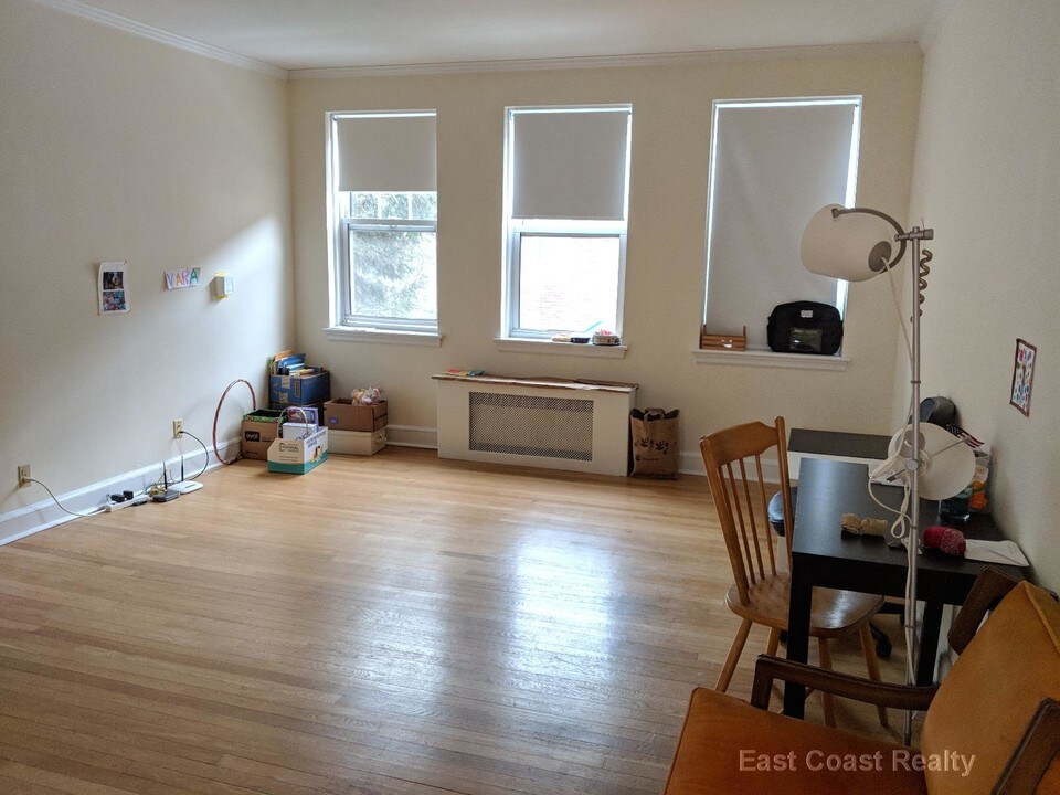 37 Auburn St-Unit -4 in Brookline, MA - Foto de edificio