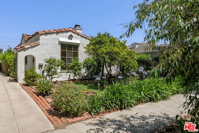 1122 S La Peer Dr in Los Angeles, CA - Building Photo - Building Photo