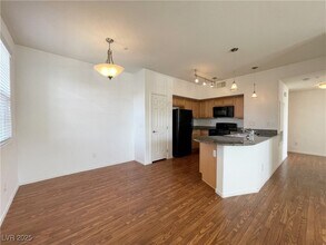 50 Aura de Blanco St, Unit 14101 in Henderson, NV - Building Photo - Building Photo
