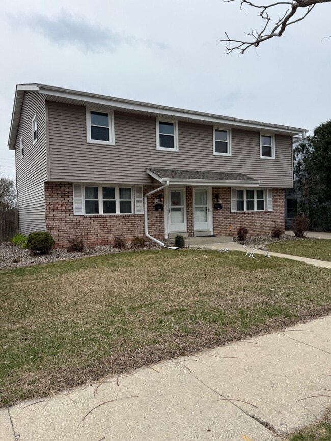 property at 9221-9223 W Morgan Ave