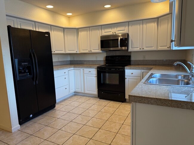 252 W Main St, Unit 3 in Gaylord, MI - Building Photo - Building Photo