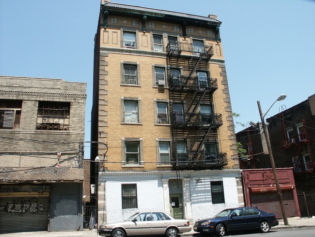 11-13 7th Ave in Newark, NJ - Building Photo - Building Photo