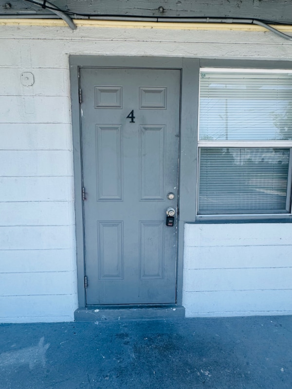 680 22nd Ave S in St. Petersburg, FL - Foto de edificio - Building Photo