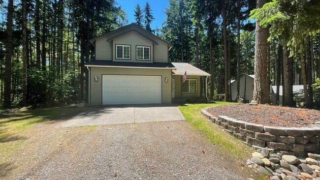 property at 18416 Rampart Dr SE