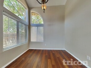 44238 Gillan Ave in Lancaster, CA - Building Photo - Building Photo