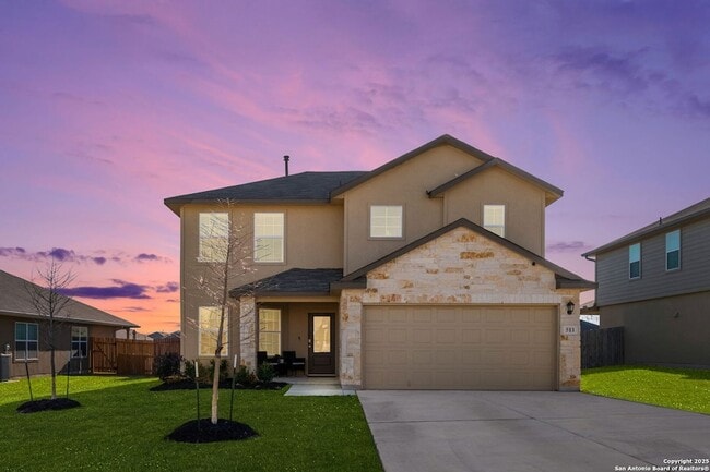 property at 511 Diamond Shls