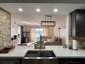 1501 SW 134th Way in Pembroke Pines, FL - Building Photo