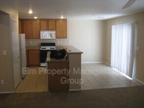 5909 Sierra Cliff St in North Las Vegas, NV - Building Photo - Building Photo