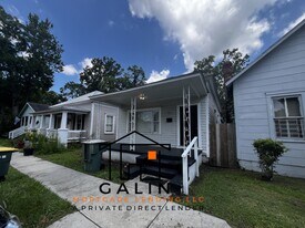 726 E 38th St in Savannah, GA - Building Photo