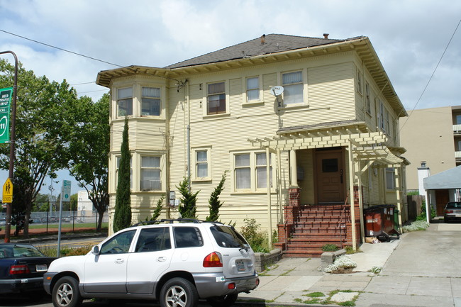 2001 Channing Way in Berkeley, CA - Building Photo - Building Photo