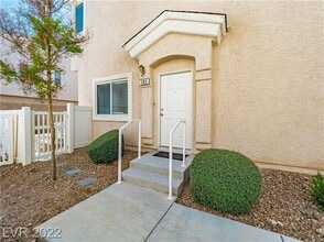 8831 Roping Rodeo Ave in Las Vegas, NV - Building Photo - Building Photo