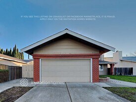 609 Crested Dr in Suisun City, CA - Building Photo