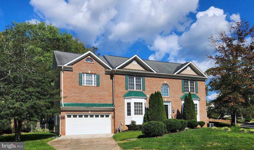 610 Meadow Ln SW in Vienna, VA - Building Photo