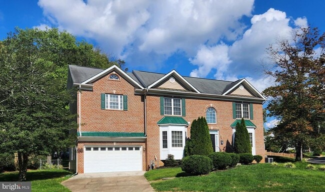 property at 610 Meadow Ln SW