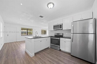 1344 NW 7th Terrace in Fort Lauderdale, FL - Building Photo - Building Photo