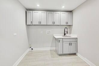 4028 Faith Ln in St. Charles, IL - Foto de edificio - Building Photo