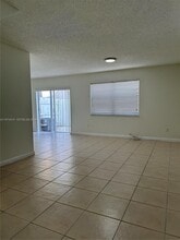 65 NE 12th Ave in Homestead, FL - Building Photo - Building Photo