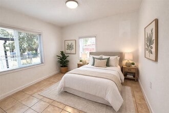 1850 NW 74th St in Miami, FL - Building Photo - Building Photo