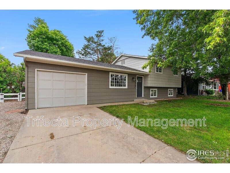 4329 Main St in Timnath, CO - Foto de edificio