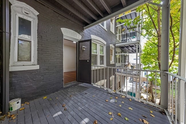 47 Brackett St, Unit 2
