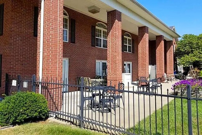 ANTHONY SQUARE SENIOR LIVING in Terre Haute, IN - Foto de edificio - Building Photo