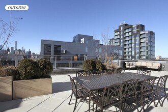 4134 Crescent St in Queens, NY - Building Photo - Building Photo