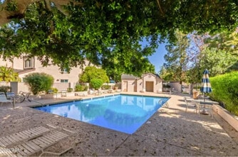 3211 E Lavey Ln in Phoenix, AZ - Building Photo - Building Photo
