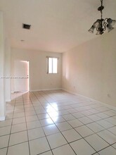 7200 NW 177th St in Hialeah, FL - Building Photo - Building Photo