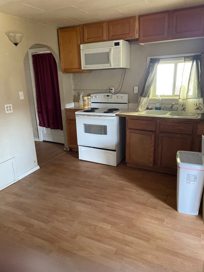 270 E Gandy Ave in Keenesburg, CO - Foto de edificio - Building Photo