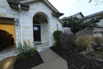 1813 Slate Creek Dr in Cedar Park, TX - Foto de edificio - Building Photo