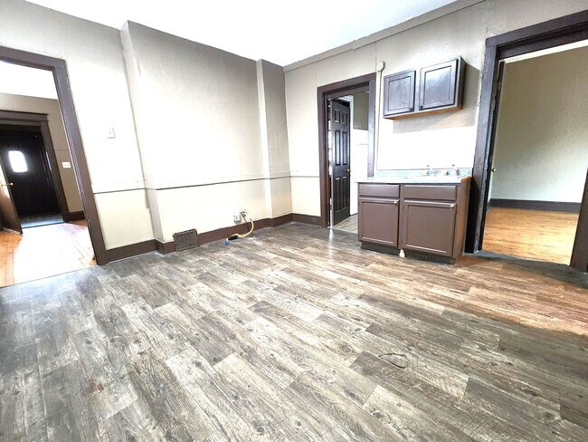 3156-3158-3158 N 1st St in Milwaukee, WI - Building Photo - Building Photo