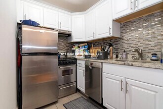 35 Glencoe St, Unit 24 in Boston, MA - Foto de edificio - Building Photo