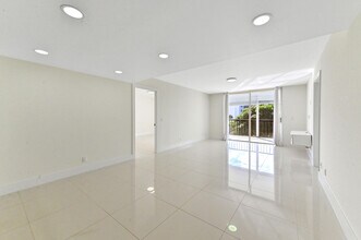198 NW 67th St in Boca Raton, FL - Building Photo - Building Photo