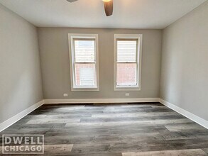 1542 W Walton St, Unit 1 in Chicago, IL - Foto de edificio - Building Photo
