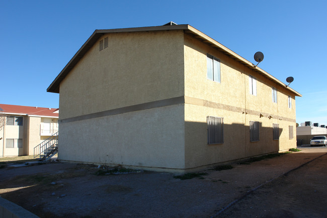 4821 E Craig Rd in Las Vegas, NV - Building Photo - Building Photo