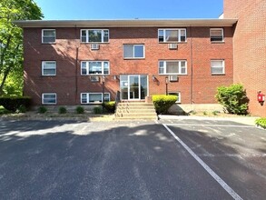 580 Salem St in Wakefield, MA - Building Photo - Building Photo