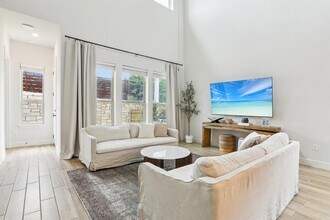 12803 Bloomington Dr in Austin, TX - Building Photo - Building Photo
