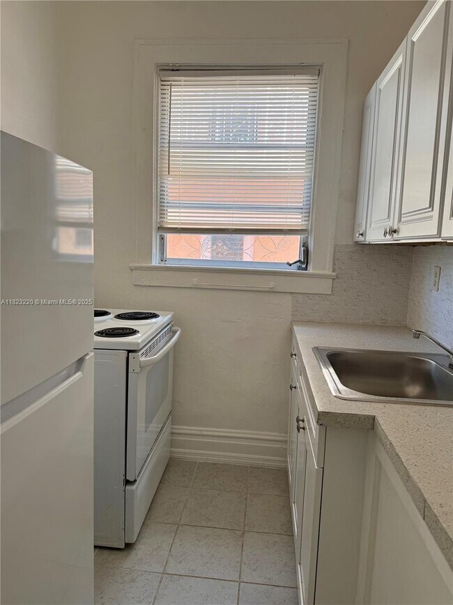 114 Antilla Ave in Coral Gables, FL - Building Photo - Building Photo