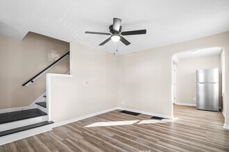 1747 E Frankfort St, Unit 1745 in Columbus, OH - Building Photo - Building Photo